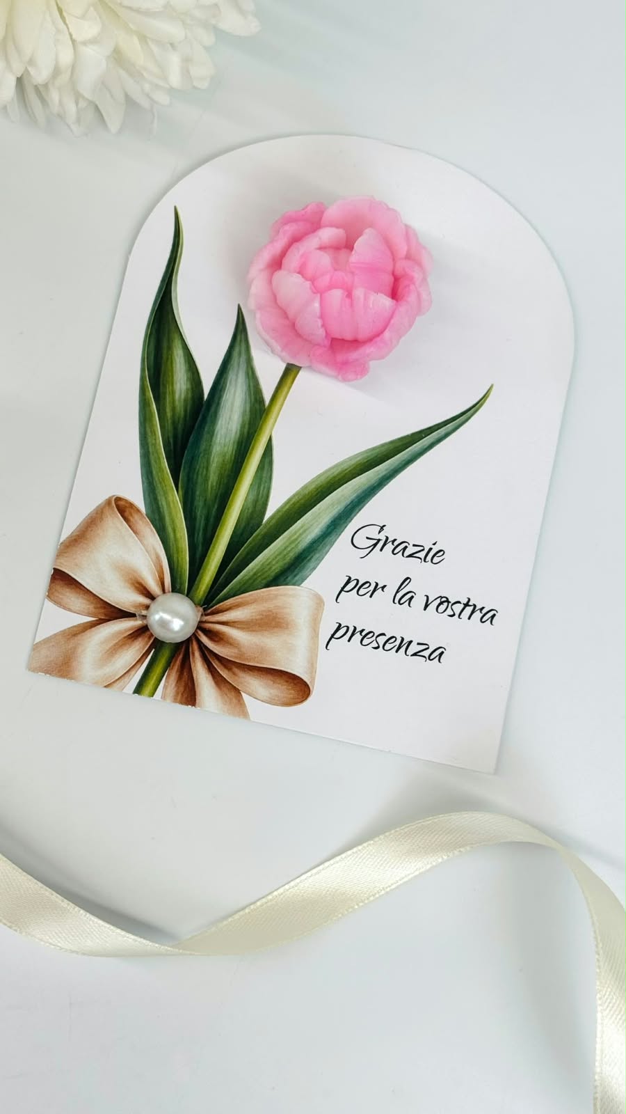 Segnaposto Peonia in sapone su cartoncino