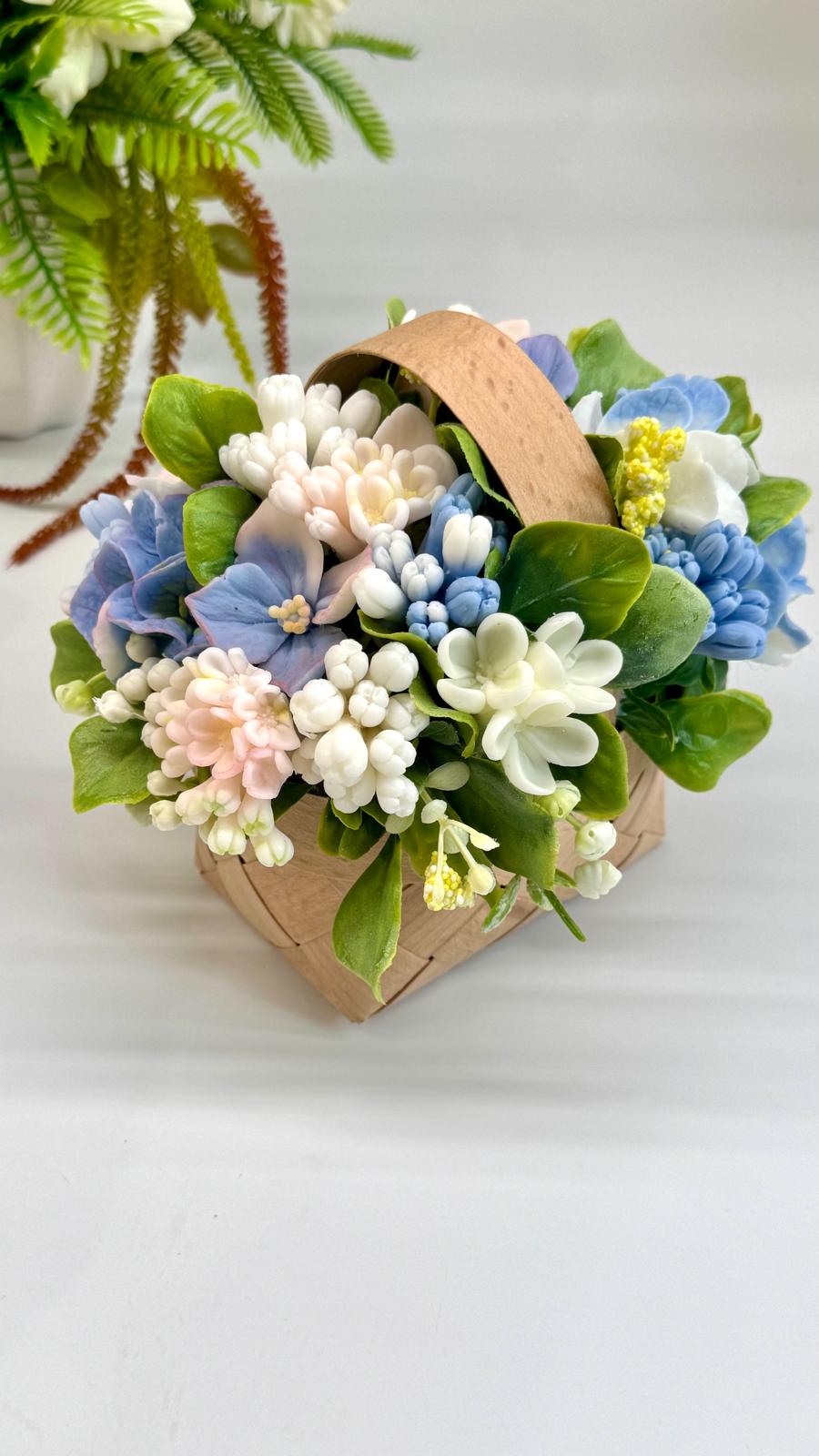 Mini Bouquet di sapone in cestino di Vimini